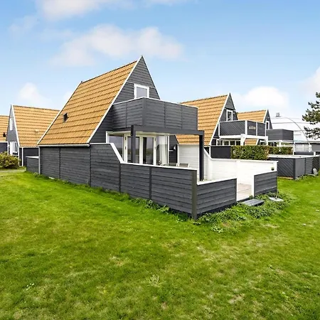 Beautiful In With Kitchen *