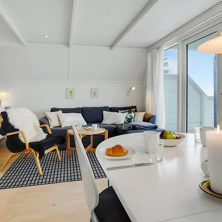 Beautiful In With Kitchen ゲッサー