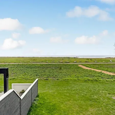 Beautiful In With Kitchen